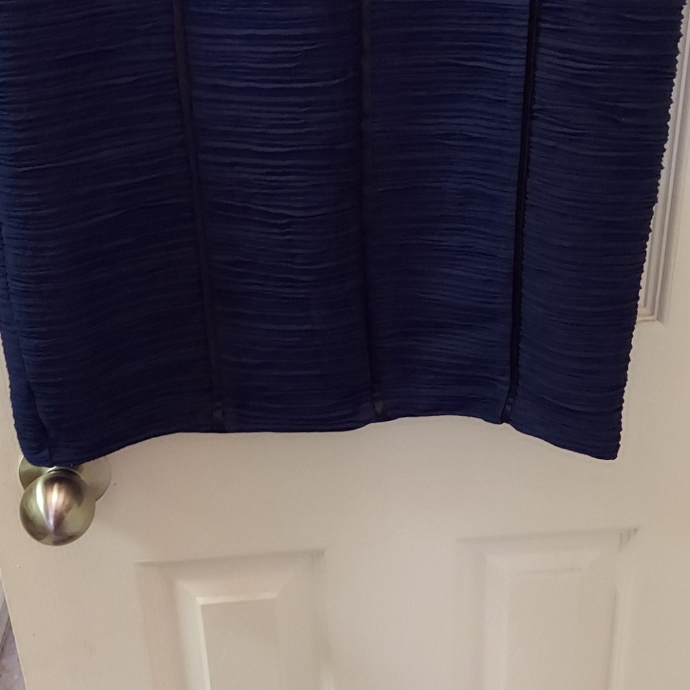 Dress - Picture 3 of 11